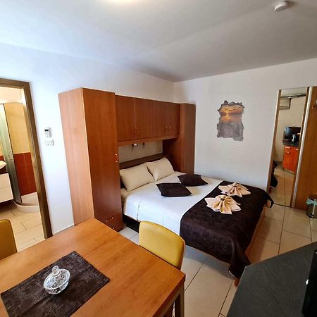 Restaurant & Apartments Getaway Pri Kobalu Випава Номер фото