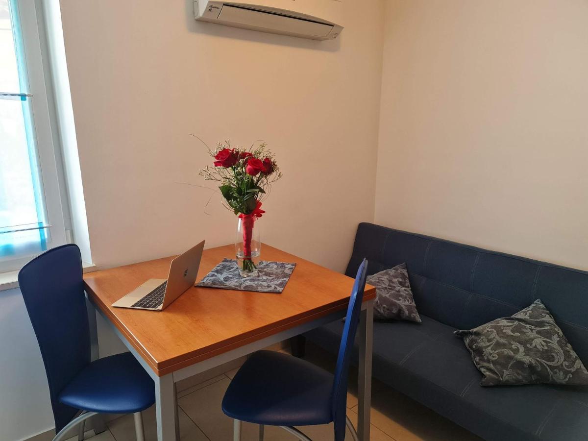 Restaurant & Apartments Getaway Pri Kobalu Випава Экстерьер фото