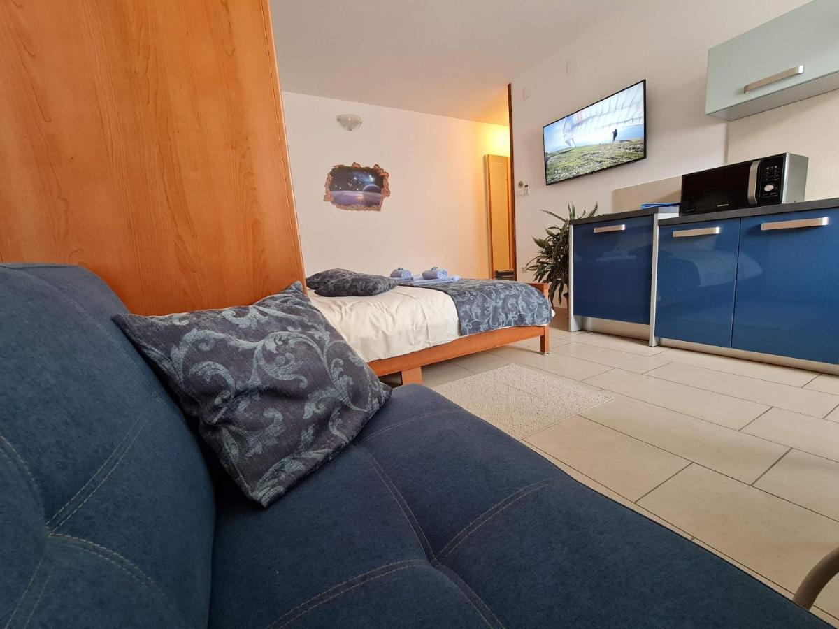Restaurant & Apartments Getaway Pri Kobalu Випава Экстерьер фото
