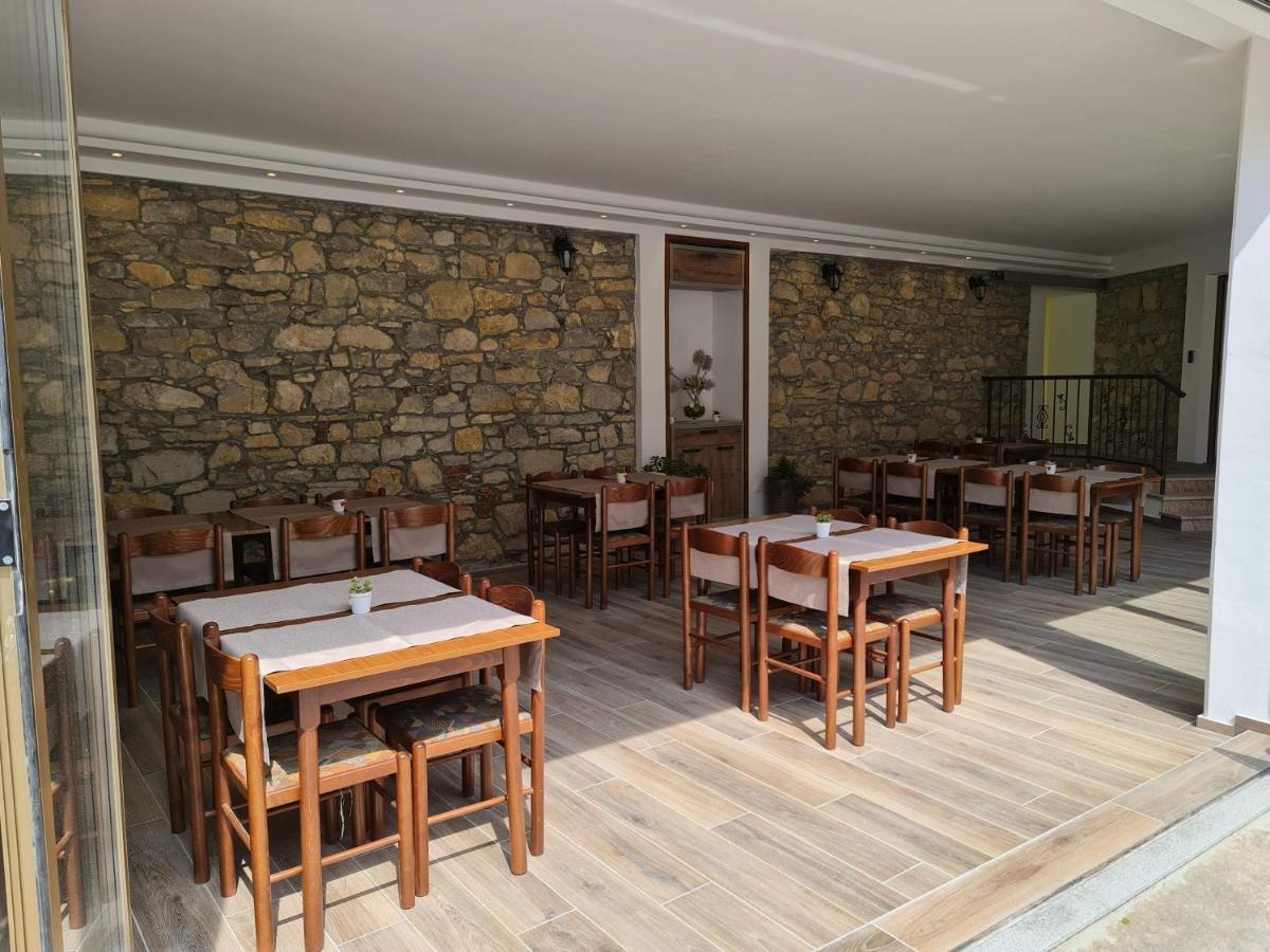 Restaurant & Apartments Getaway Pri Kobalu Випава Экстерьер фото