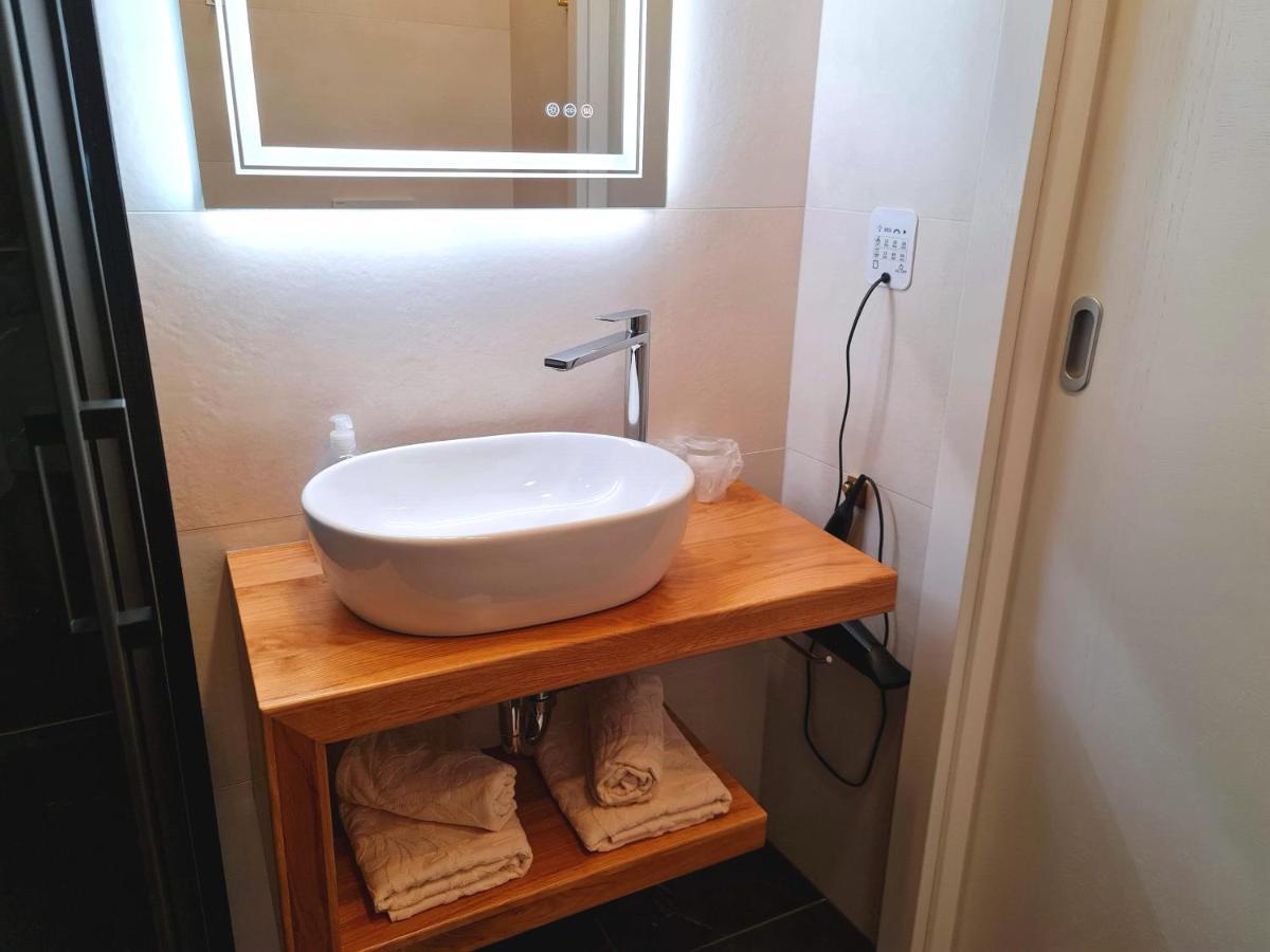 Restaurant & Apartments Getaway Pri Kobalu Випава Экстерьер фото