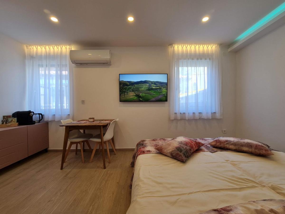 Restaurant & Apartments Getaway Pri Kobalu Випава Экстерьер фото