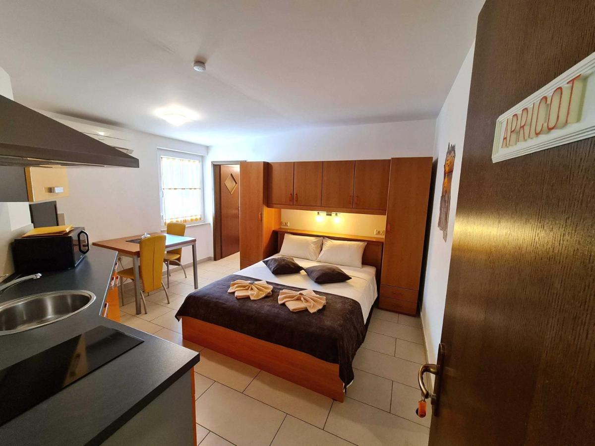 Restaurant & Apartments Getaway Pri Kobalu Випава Номер фото