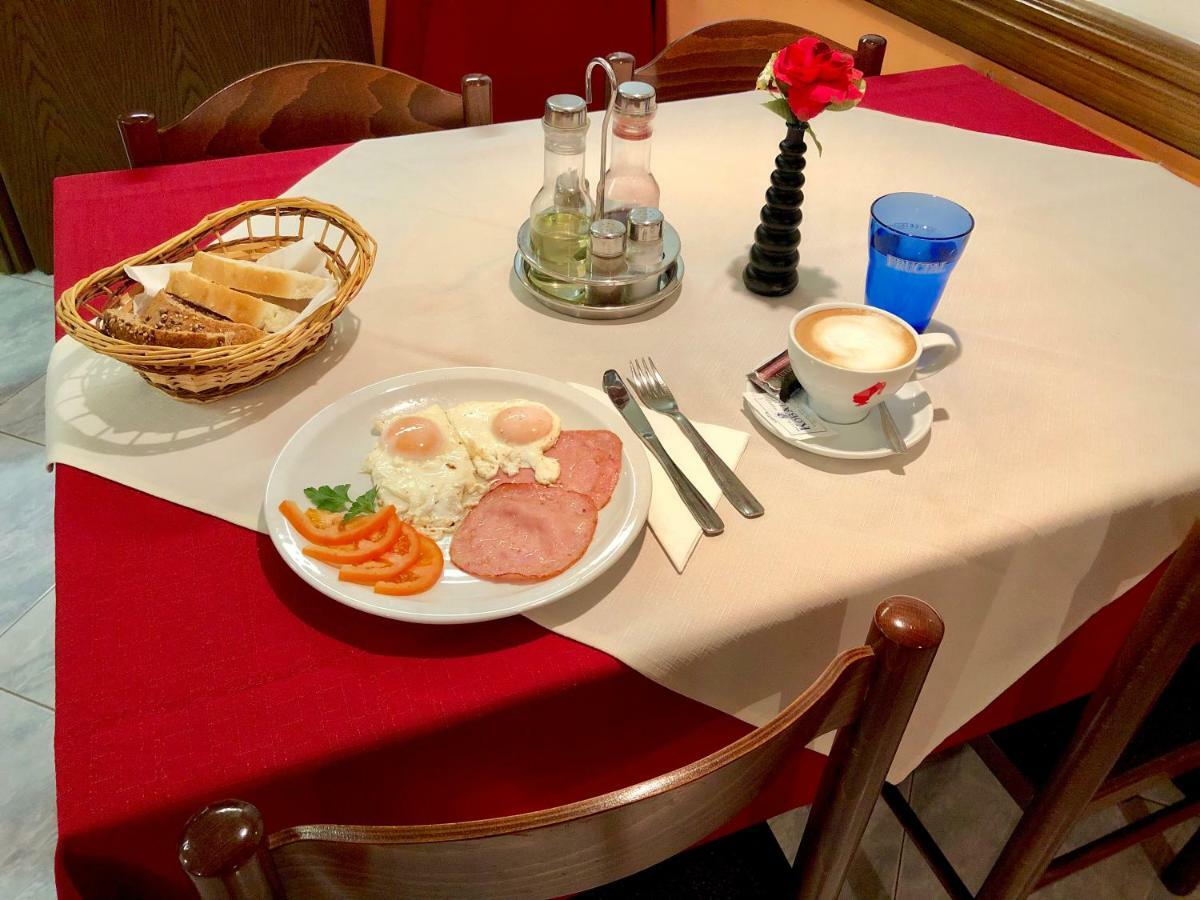 Restaurant & Apartments Getaway Pri Kobalu Випава Экстерьер фото